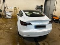 Gebraucht Tesla Model 3 Standard Range 239 kW (325 PS) 2021 Weiß Limousine