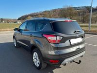 Gebraucht Ford Kuga 150 PS (110 kW) 2019 Grau SUV