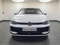 Gebraucht VW Passat R-line 150 PS (110 kW) 2024 Pure white Kombi