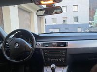 Gebraucht BMW 320 150 PS (110 kW) 2006 Schwarz Limousine