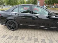 Gebraucht Mercedes C250 204 PS (150 kW) 2010 Schwarz Limousine