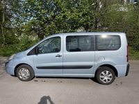 Second-hand Citroën Jumpy 120 CP (88 kW) 2009 Albastru Monovolum