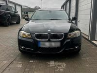 Gebraucht BMW 320 170 PS (125 kW) 2011 Schwarz Limousine