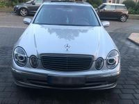 Gebraucht Mercedes E500 306 PS (225 kW) 2002 Silber Limousine