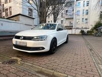 Second-hand VW Jetta 105 CP (77 kW) 2013 Alb Berlinǎ