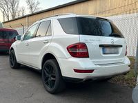 Gebraucht Mercedes ML350 Edition 224 PS (164 kW) 2011 Weiß SUV
