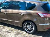 Gebraucht Ford S-MAX Vignale 179 PS (131 kW) 2017 Braun Van / Kleinbus