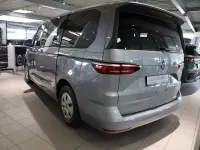 Nouă VW Multivan 150 CP (110 kW) 2026 Argintiu Monovolum
