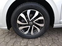 Gebraucht VW Polo Active 95 PS (69 kW) 2023 Reflexsilber metallic Kleinwagen