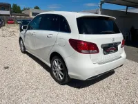 Gebraucht Mercedes B180 109 PS (80 kW) 2014 Weiß Kleinwagen
