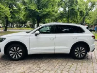 Gebraucht VW Touareg Elegance 231 PS (169 kW) 2024 Weiß SUV