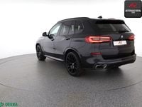 Gebraucht BMW X5 M50 Performance 530 PS (389 kW) 2020 Black sapphire SUV
