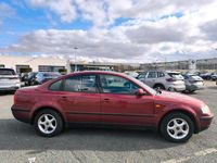 Gebraucht VW Passat 102 PS (75 kW) 1998 Rot Limousine