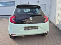 Gebraucht Renault Twingo LIMITED 73 PS (53 kW) 2020 Grün Kleinwagen
