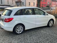 Gebraucht Mercedes B220 184 PS (135 kW) 2013 Calcitweiss  unilack Van / Kleinbus