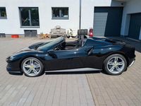 Neu Ferrari 296 829 PS (609 kW) 2025 Schwarz Cabrio