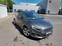 Gebraucht Ford S-MAX Titanium 179 PS (131 kW) 2017 Grau Van / Kleinbus