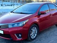 Gebraucht Toyota Corolla Multidrive S 132 PS (97 kW) 2014 Rot Limousine