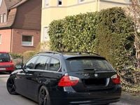 Gebraucht BMW 330 197 PS (144 kW) 2007 Schwarz Kombi