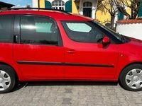Gebraucht Skoda Roomster 105 PS (77 kW) 2009 Rot Van / Kleinbus