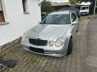 Gebraucht Mercedes E220 150 PS (110 kW) 2005 Silber Limousine