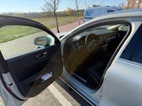 Gebraucht Volvo V60 Momentum 150 PS (110 kW) 2019 Grau Kombi