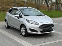 Gebraucht Ford Fiesta Trend 80 PS (58 kW) 2013 Silber Kleinwagen