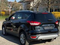 Usado Ford Kuga 140 HP (102 kW) 2013 Preto SUV