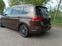 Gebraucht VW Touran Highline 150 PS (110 kW) 2016 Braun Van / Kleinbus