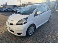 Gebraucht Toyota Aygo Cool 68 PS (50 kW) 2010 Weiß Kleinwagen