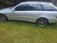 Gebraucht Mercedes 320 224 PS (164 kW) 2005 Silber Limousine