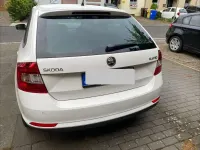 Gebraucht Skoda Rapid Elegance 105 PS (77 kW) 2013 Weiß Kleinwagen