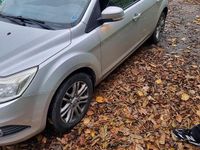 Gebraucht Ford Focus Ghia 109 PS (80 kW) 2008 Silber Kombi