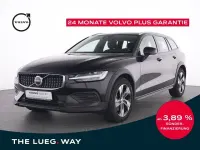 Gebraucht Volvo V60 CC Plus 197 PS (144 kW) 2023 Schwarz onyx black / metallic Kombi