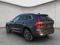Gebraucht Volvo XC60 Core 250 PS (183 kW) 2024 Platinum grey metallic SUV