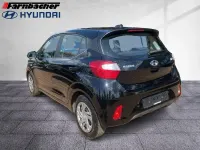 Gebraucht Hyundai i10 Select 67 PS (49 kW) 2022 Phantom black / met Kleinwagen