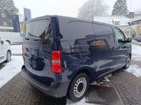 Gebraucht Opel Vivaro-e Combi 100 kW (136 PS) 2021 Blau Van