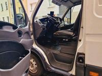 Gebraucht Iveco Daily 2012 Weiß Limousine