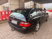 Gebraucht Mercedes E220 170 PS (125 kW) 2007 Schwarz Kombi