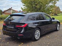 Gebraucht BMW 318 Advantage 150 PS (110 kW) 2021 Schwarz (metallic) Kombi