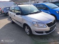 Gebraucht Skoda Fabia Active 90 PS (66 kW) 2012 Brilliantsilber metallic Kleinwagen