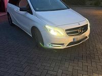 Gebraucht Mercedes B200 156 PS (114 kW) 2013 Weiß Van / Kleinbus