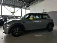 Usata Mini Cooper SE Essential 135 kW (184 CV) 2022 Grigio Utilitaria