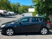 Gebraucht Opel Astra Design Edition 140 PS (102 kW) 2011 Schwarz Limousine