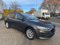 Gebraucht Ford Focus Cool & Connect 120 PS (88 kW) 2022 Grau Limousine