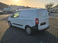 Gebraucht Ford Transit Trend 101 PS (74 kW) 2018 Weiß Limousine