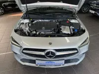Gebraucht Mercedes CLA200 Shooting Brake Progressive 150 PS (110 kW) 2021 Silber Kombi