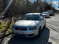 Second-hand Audi A3 Ambiente 104 CP (76 kW) 2004 Argintiu Hatchback