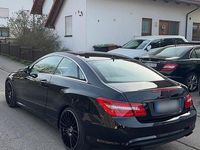 Gebraucht Mercedes E250 204 PS (150 kW) 2009 Schwarz Coupé