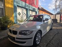 Gebraucht BMW 116 122 PS (89 kW) 2010 Polar weiss (metallic) Kleinwagen